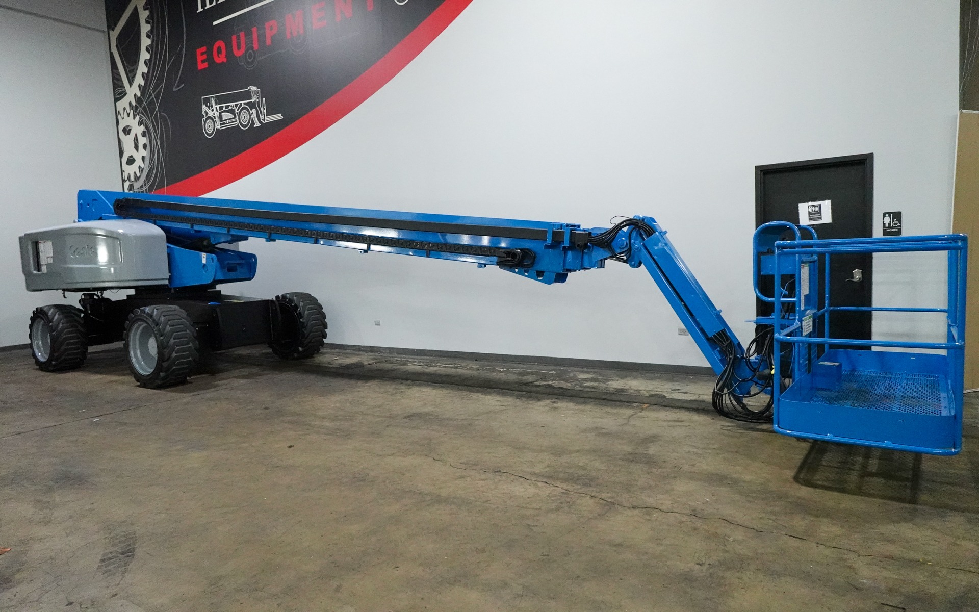 2015 GENIE S85 - 123Forklift