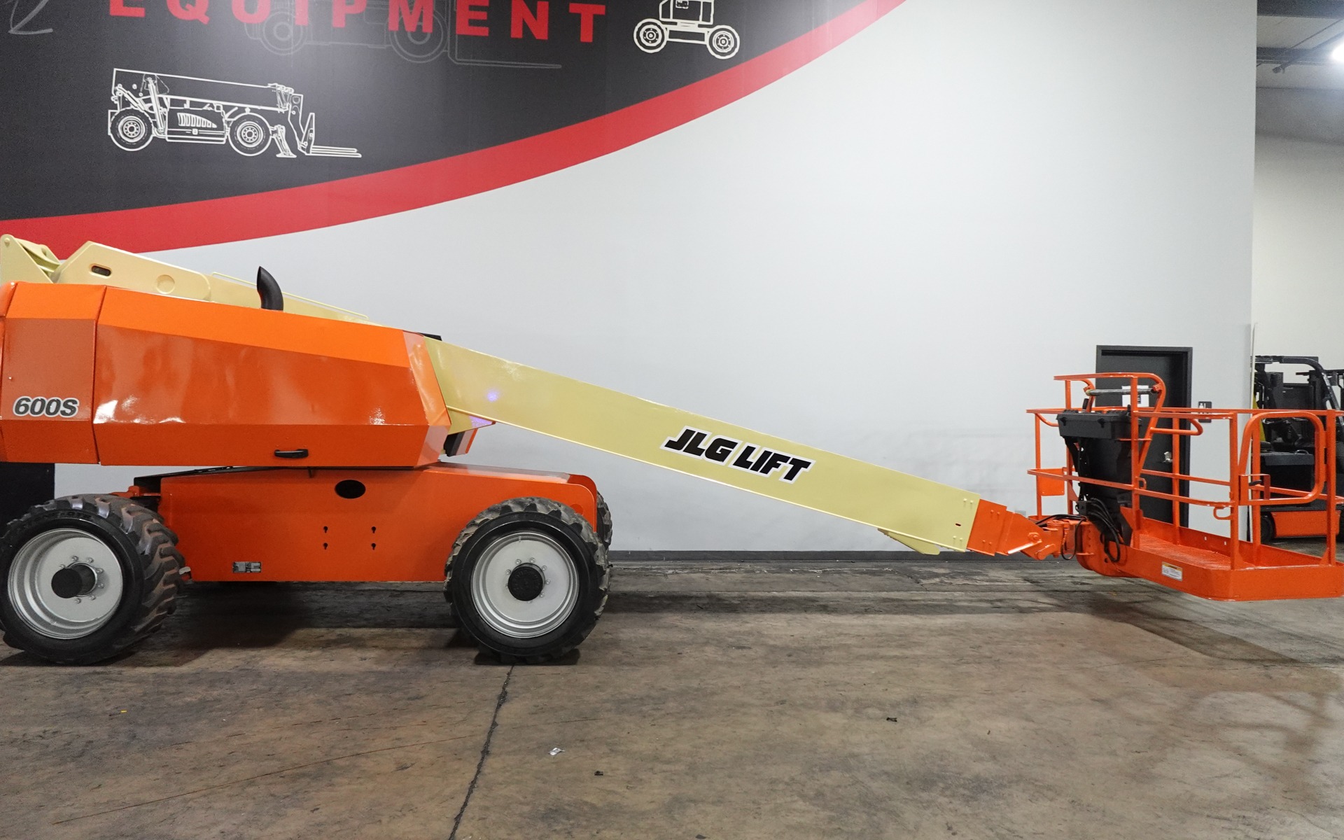 2017 JLG 600S - 123Forklift