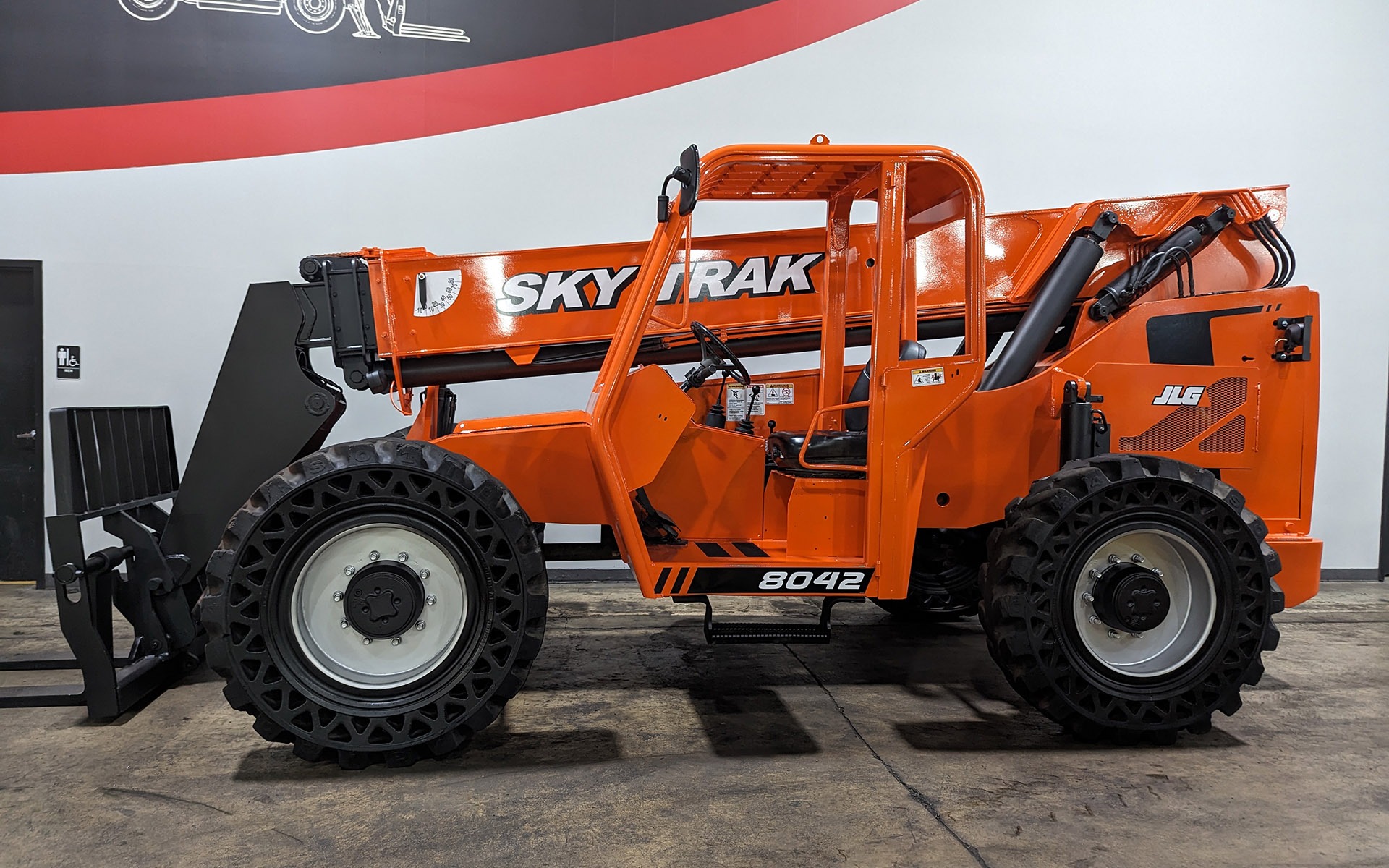 2015 8042 SKYTRAK