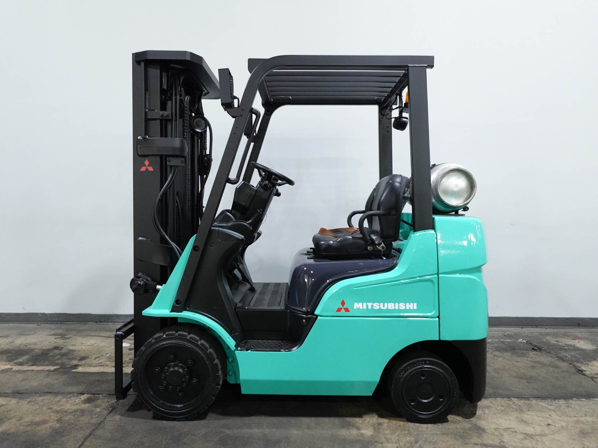 2015 MITSUBISHI FGC25N