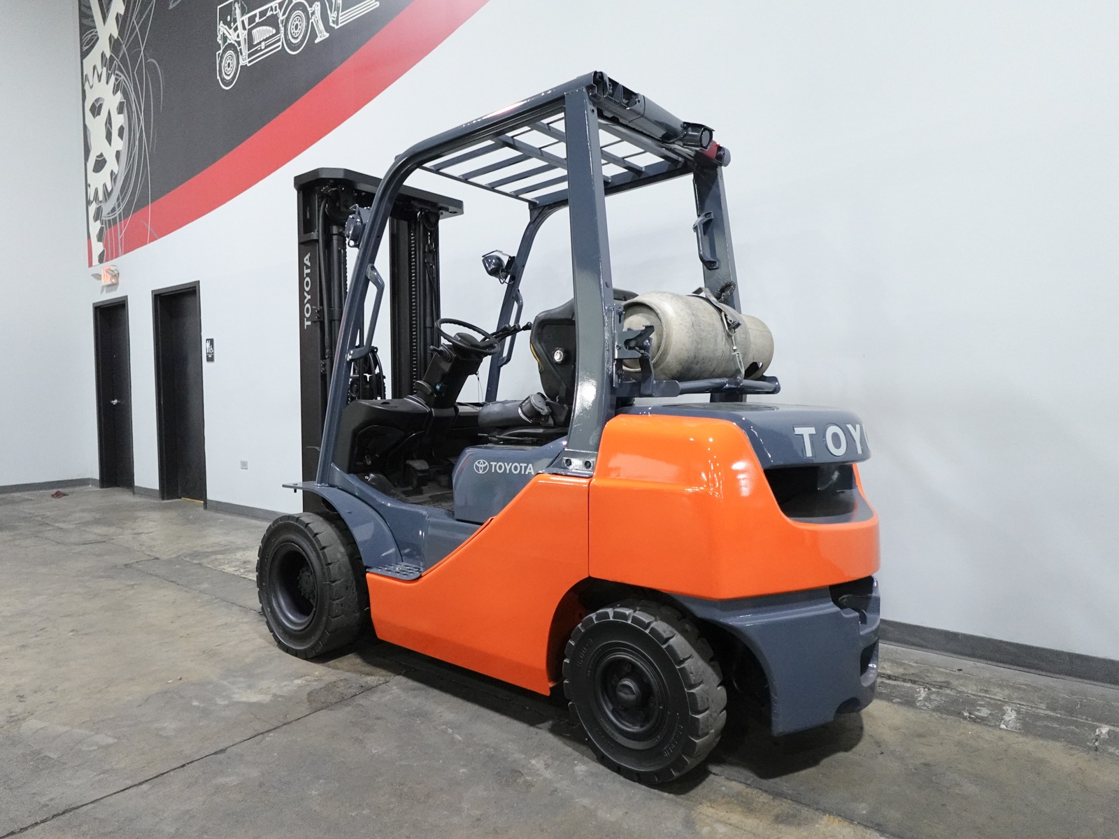 2015 TOYOTA 8FGU25 - 123Forklift