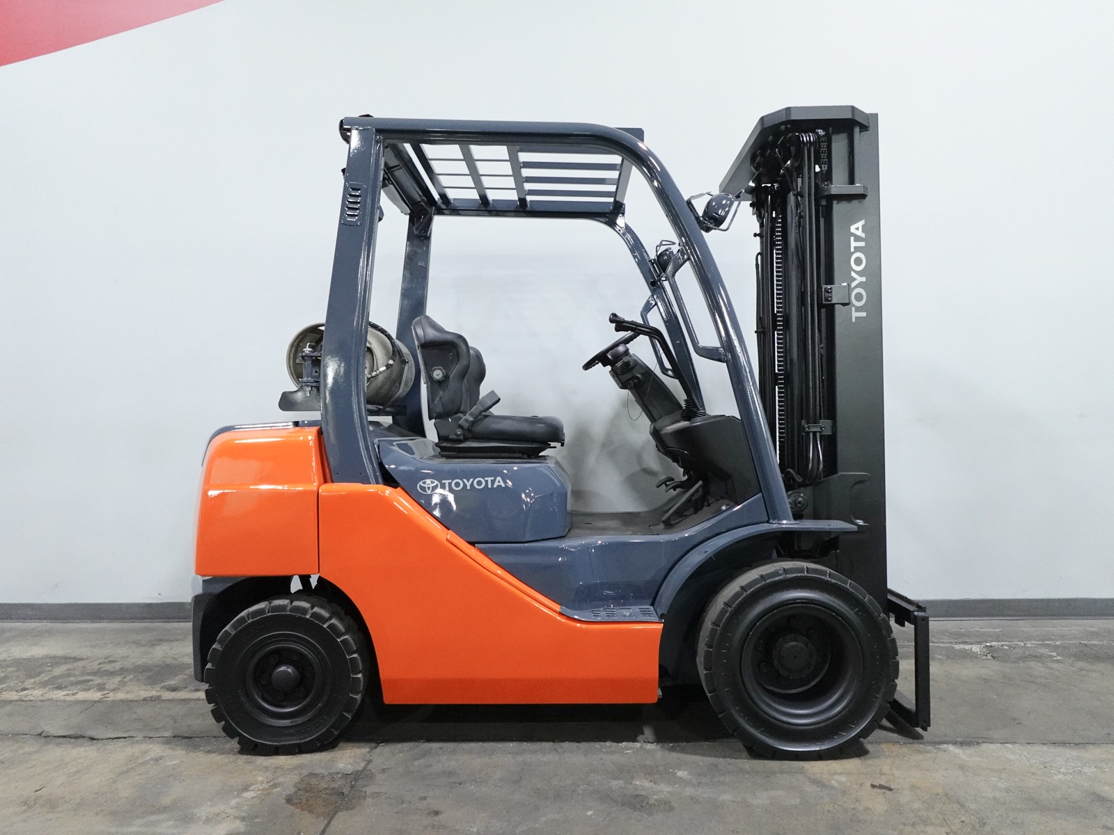 2015 TOYOTA 8FGU25 - 123Forklift
