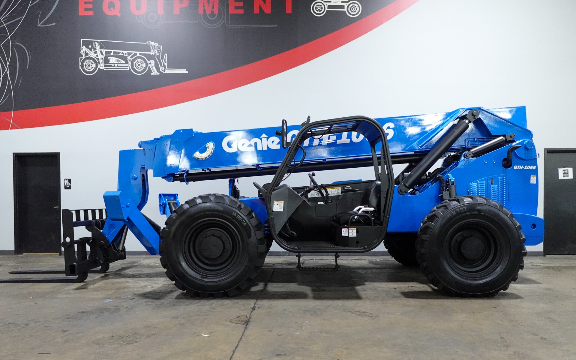 2014 GENIE GTH1056