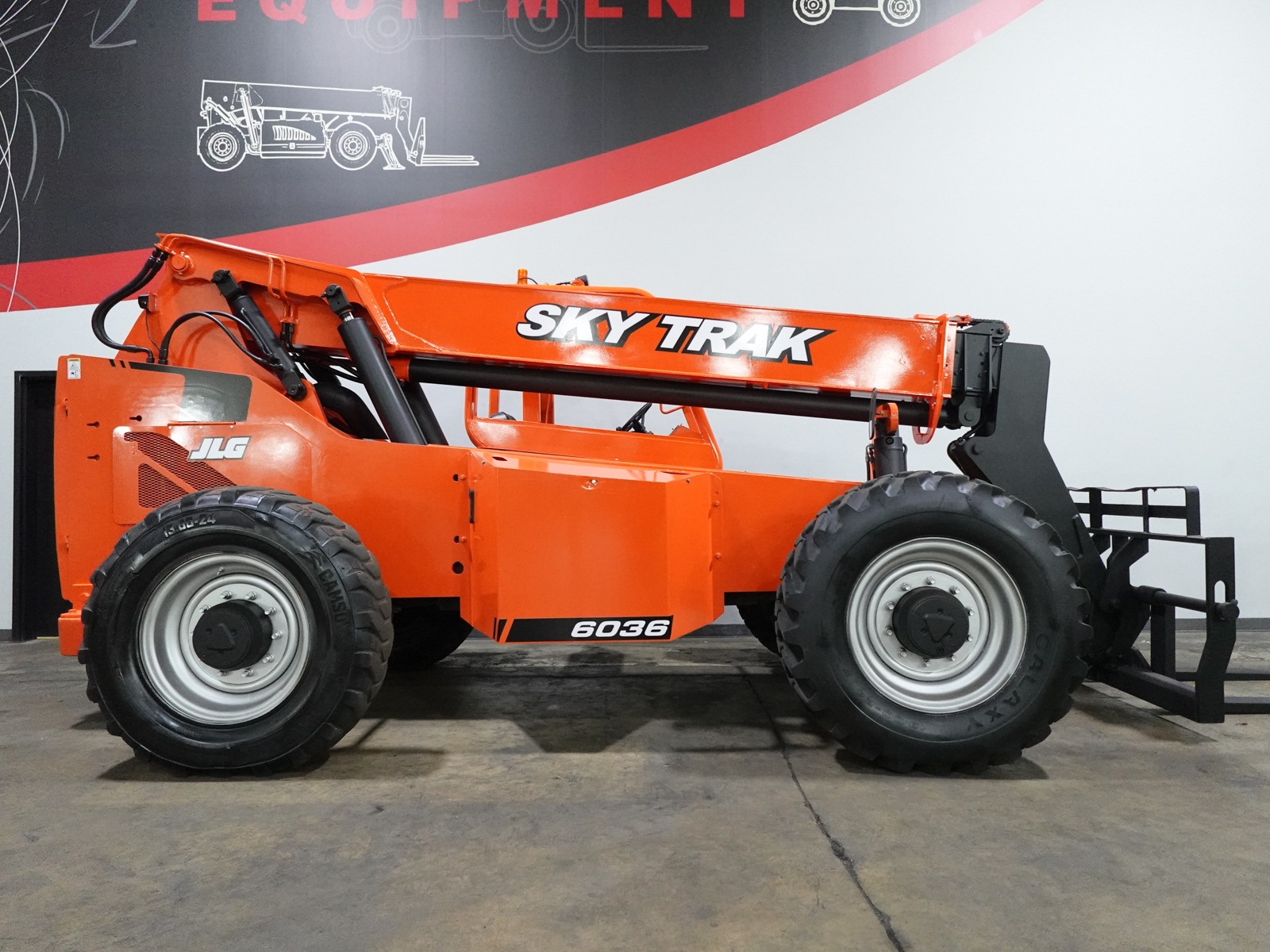 2014 SKYTRAK 6036 - 123Forklift