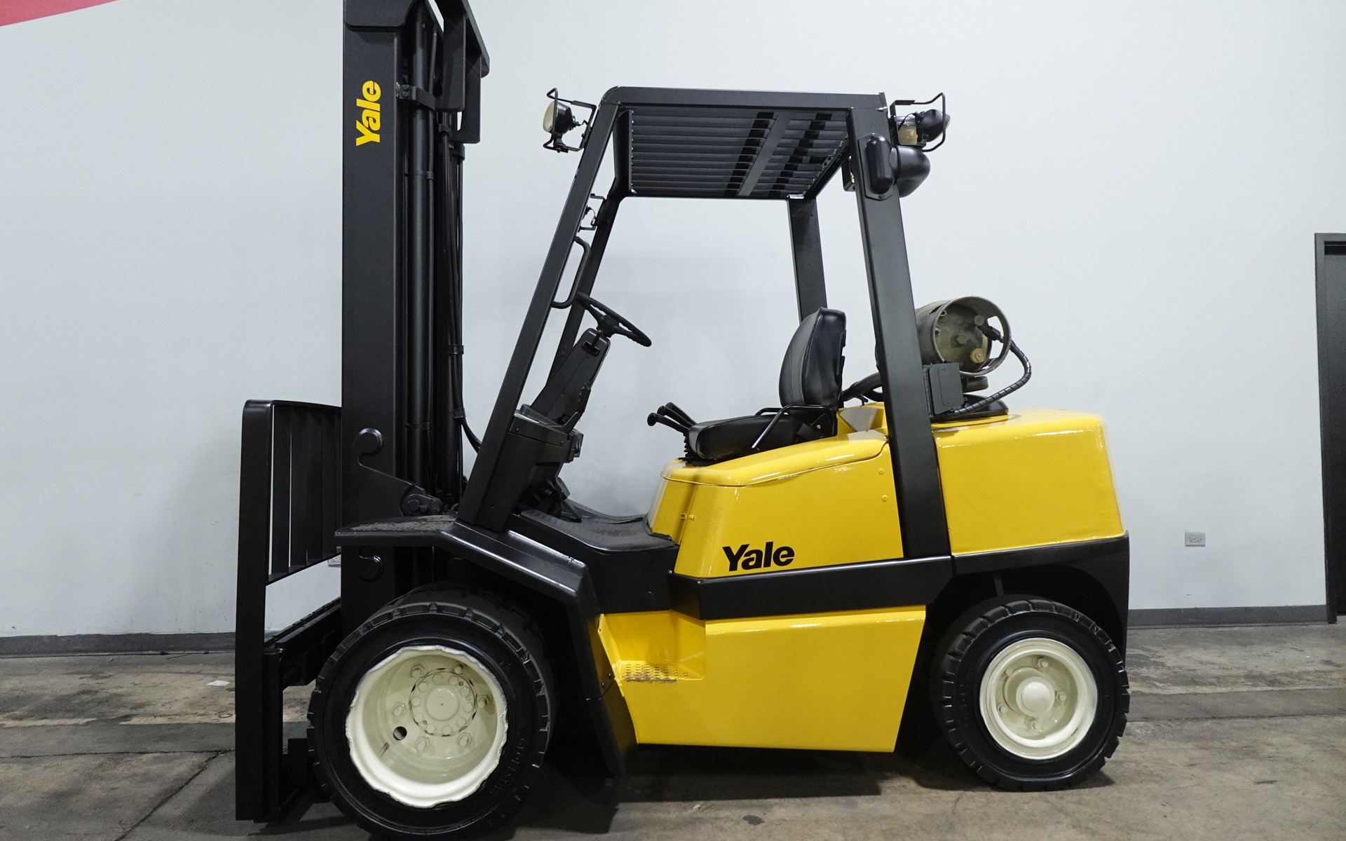 2006 YALE GLP080