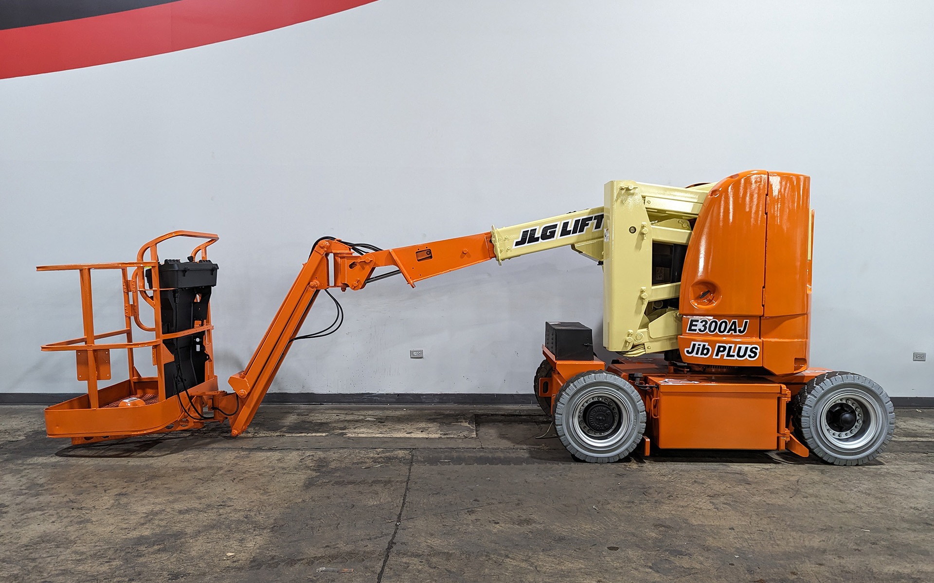2013 JLG E300AJP