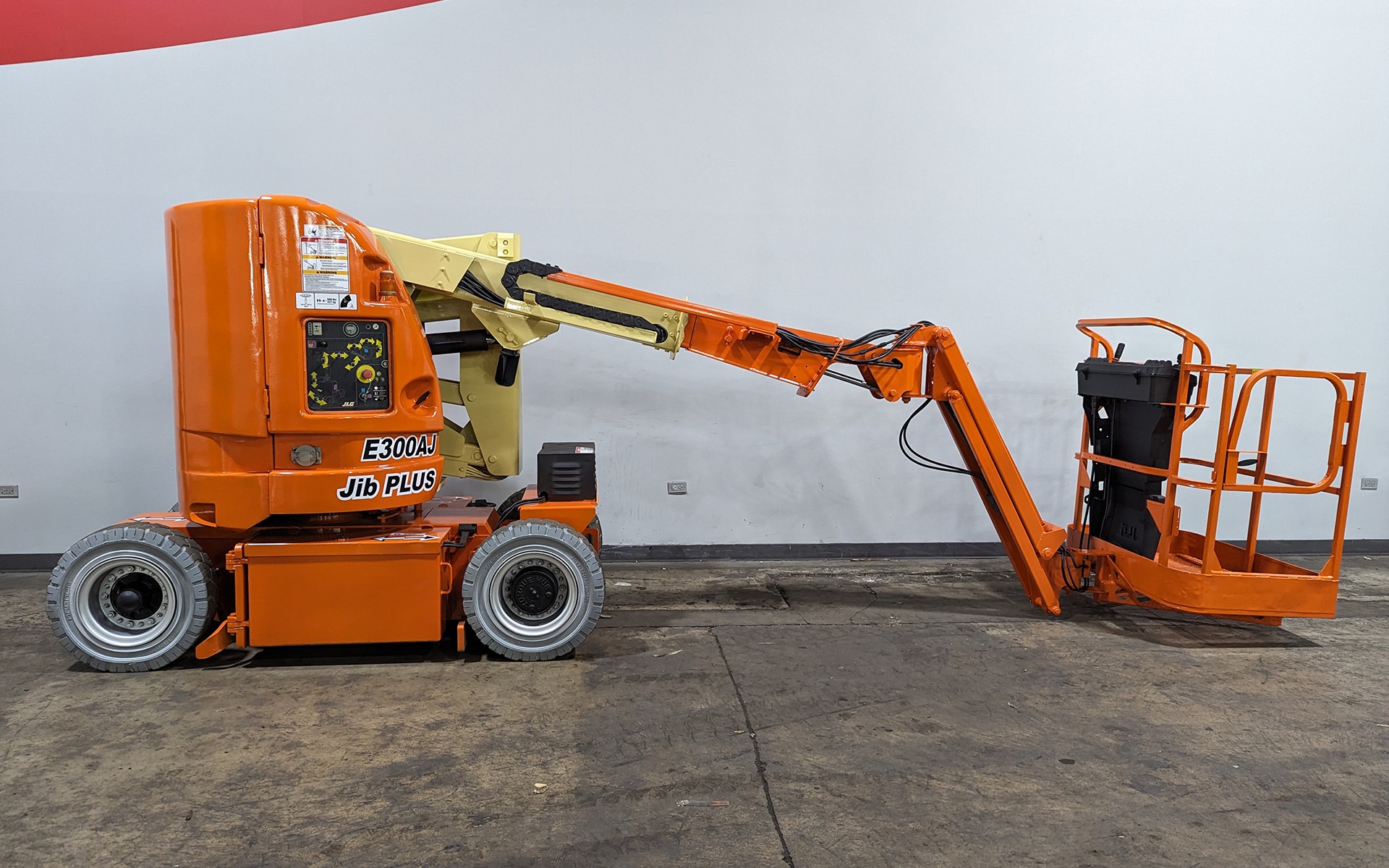 2013 JLG E300AJP - 123Forklift