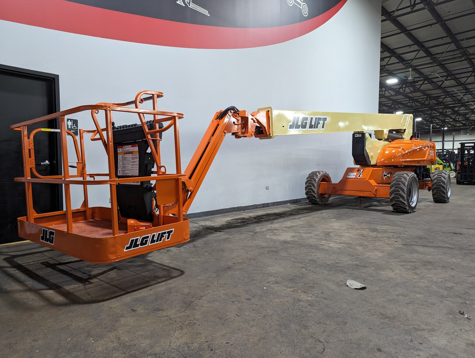 2011 JLG M600JP - 123Forklift