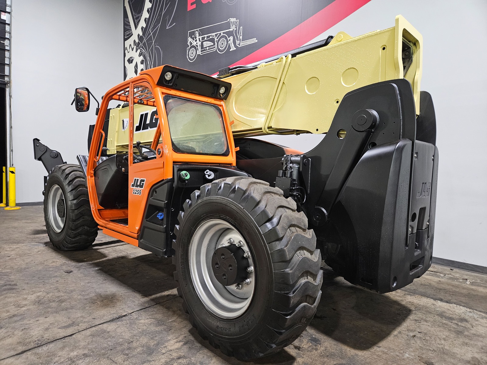 2015 JLG 1255 - 123Forklift