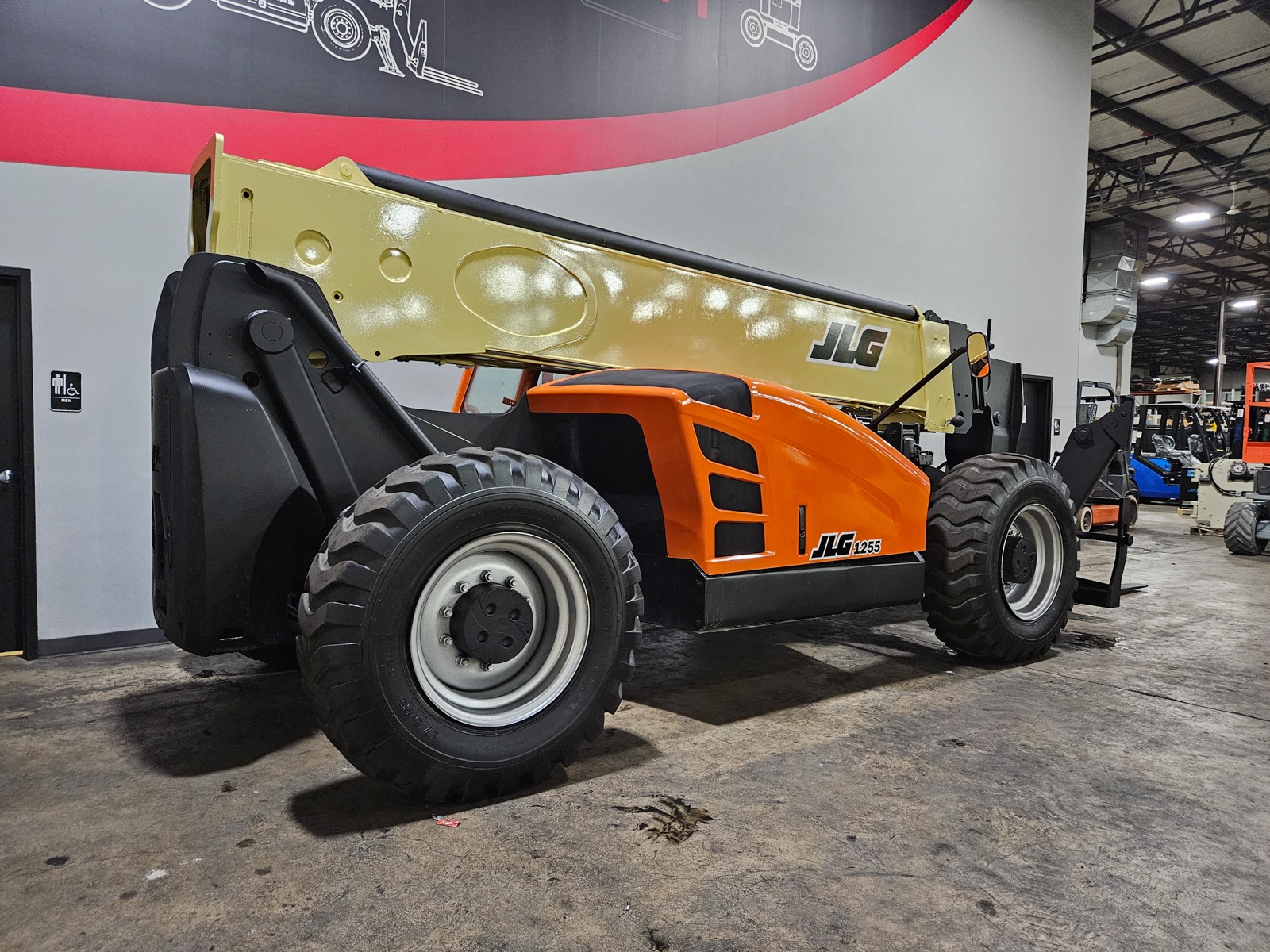 2015 JLG 1255 - 123Forklift