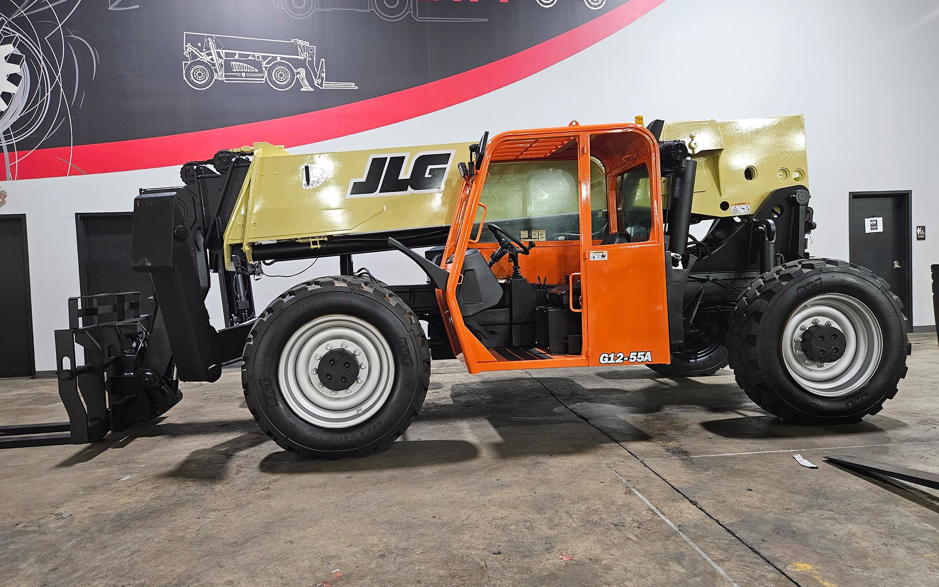 2012 JLG G12-55A