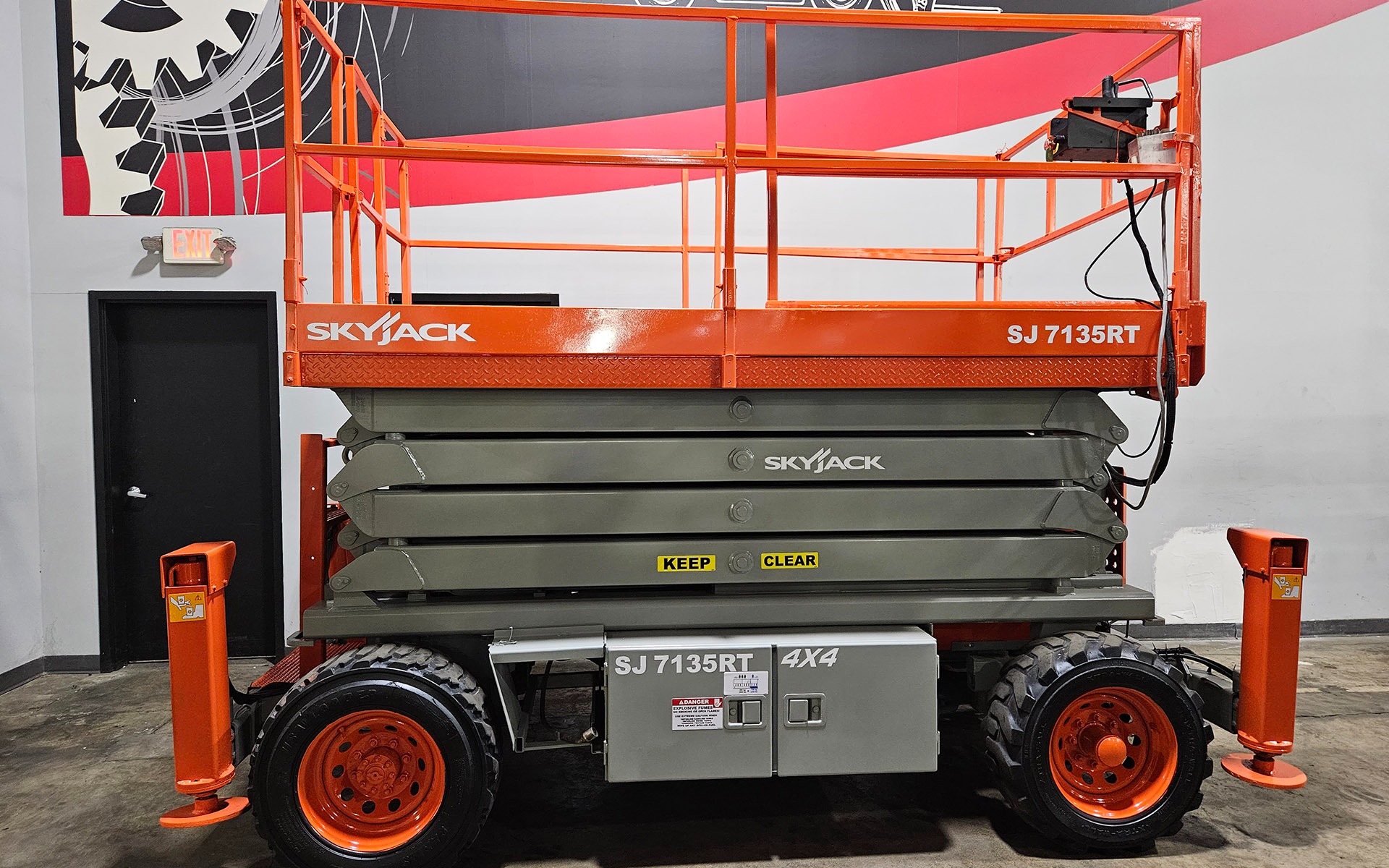 2013 SKYJACK SJ7135RT - 123Forklift