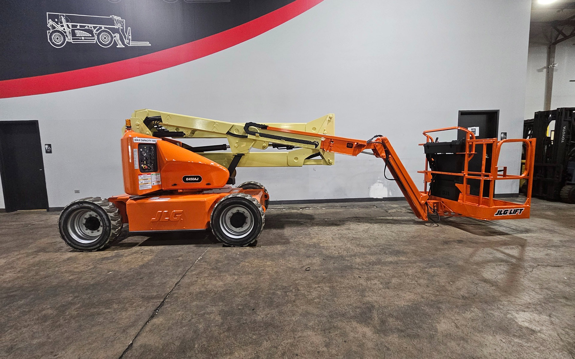 2013 JLG E450AJ - 123Forklift