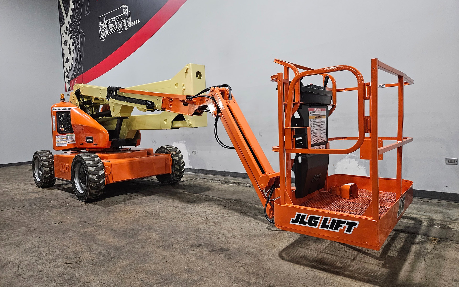 2013 JLG E450AJ - 123Forklift