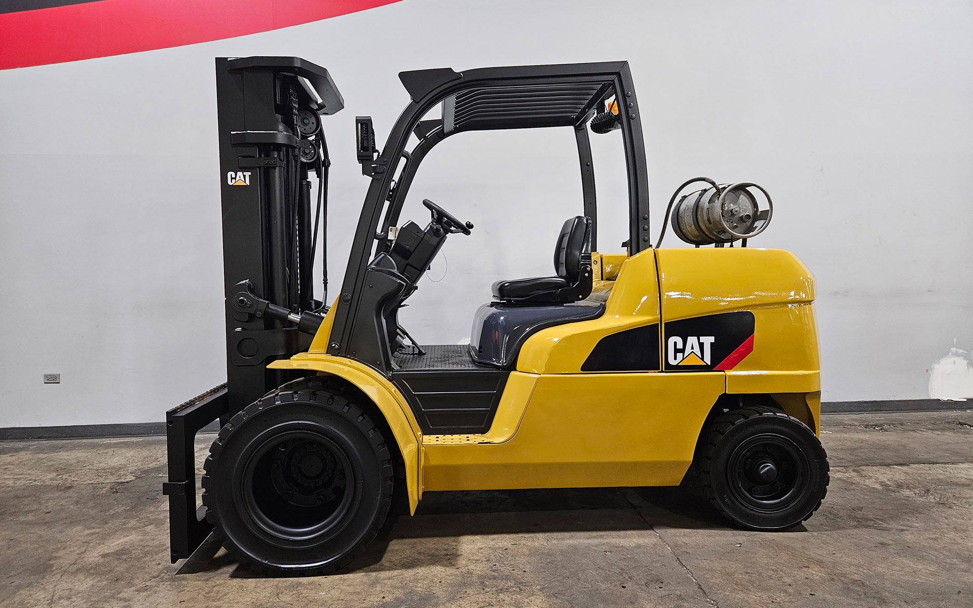 2011 CATERPILLAR P11000