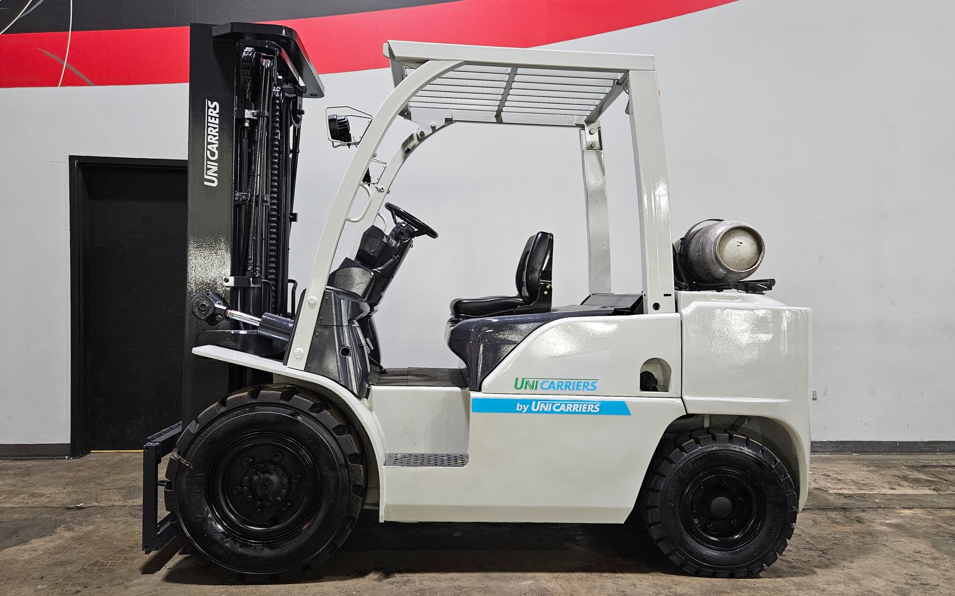 2014 UNICARRIERS MJ1FA45DV