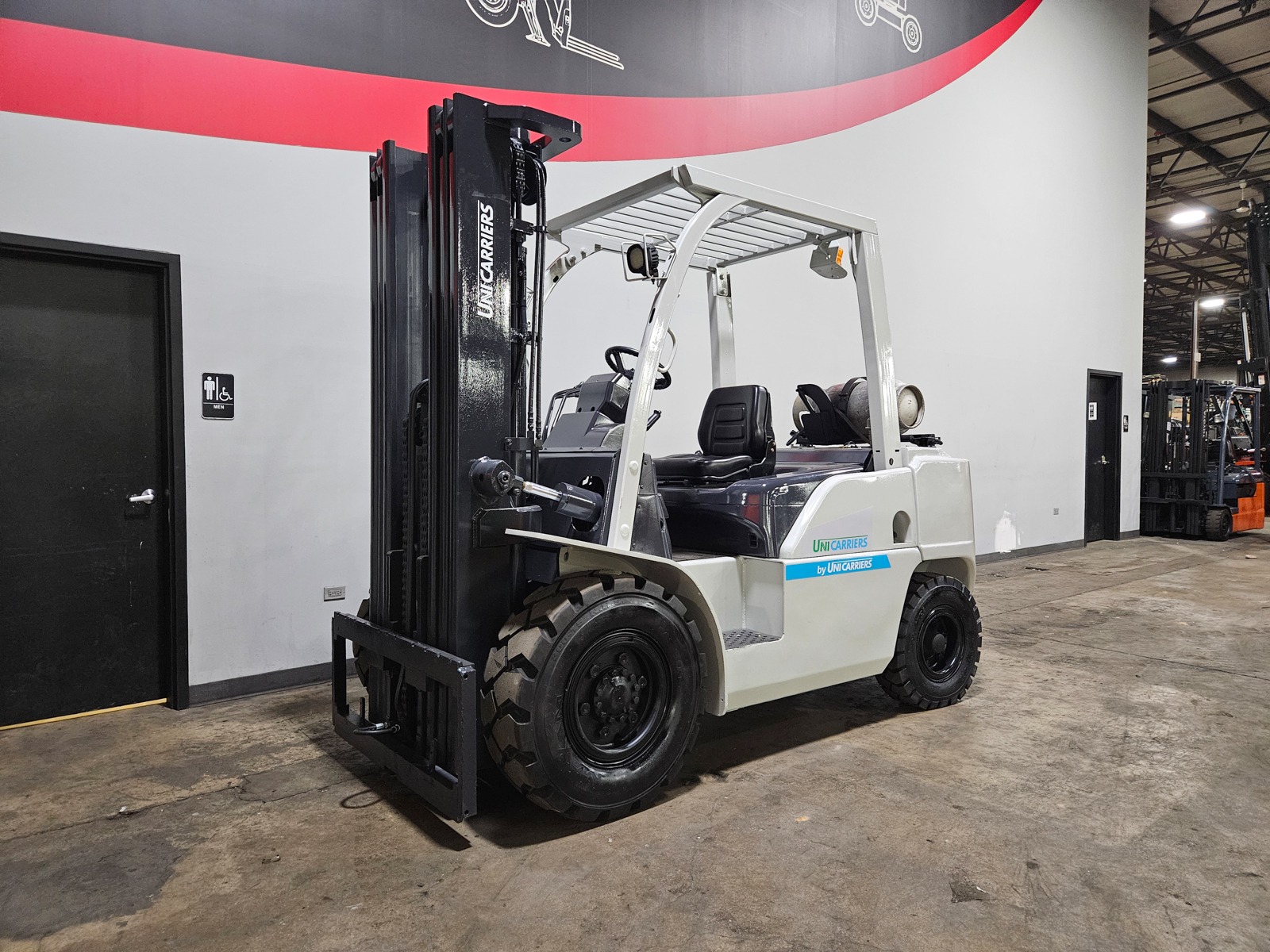 2014 UNICARRIERS MJ1FA45DV - 123Forklift