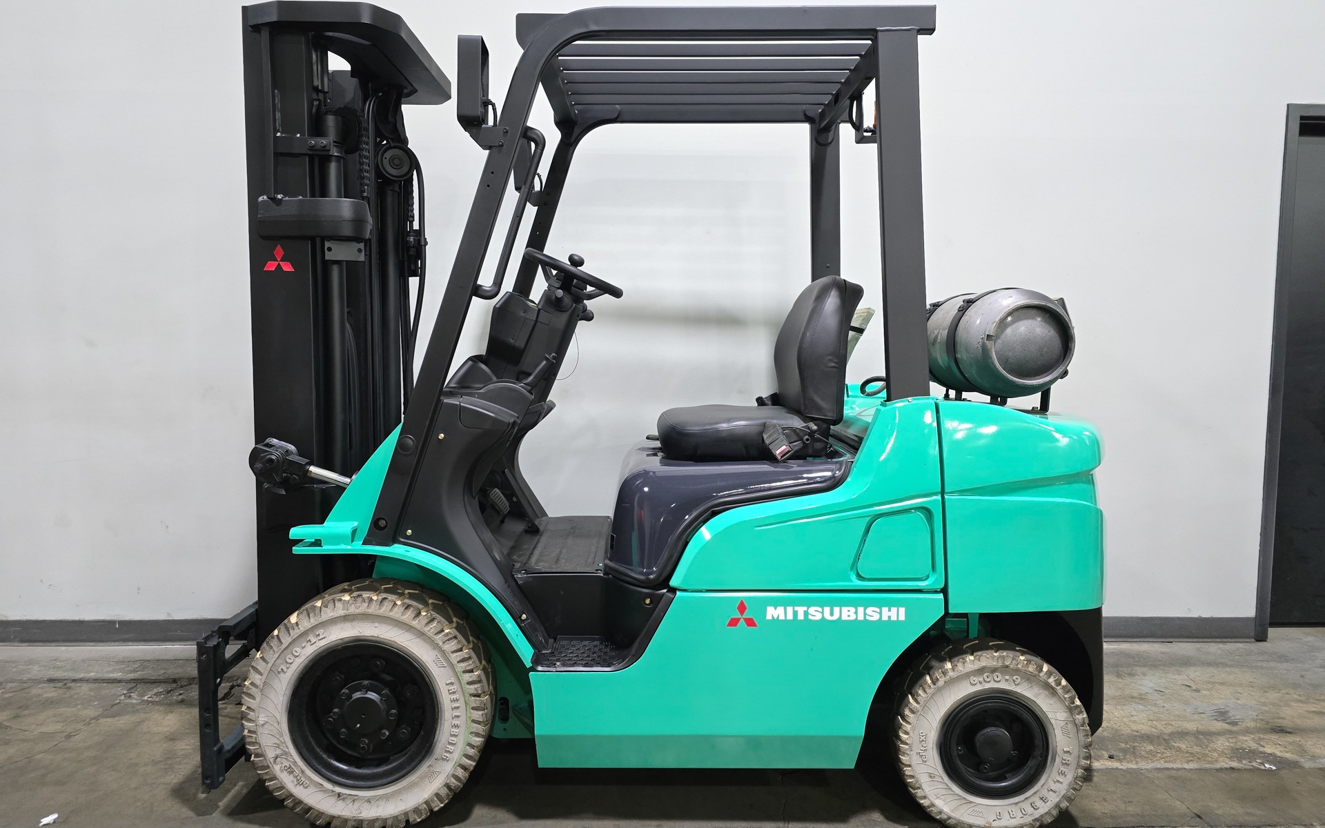 2018 MITSUBISHI FG25N