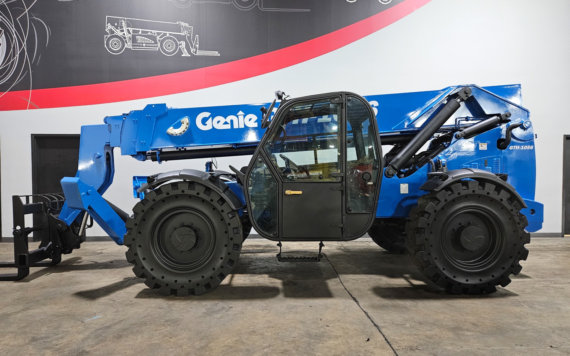 2015 GENIE GTH1056