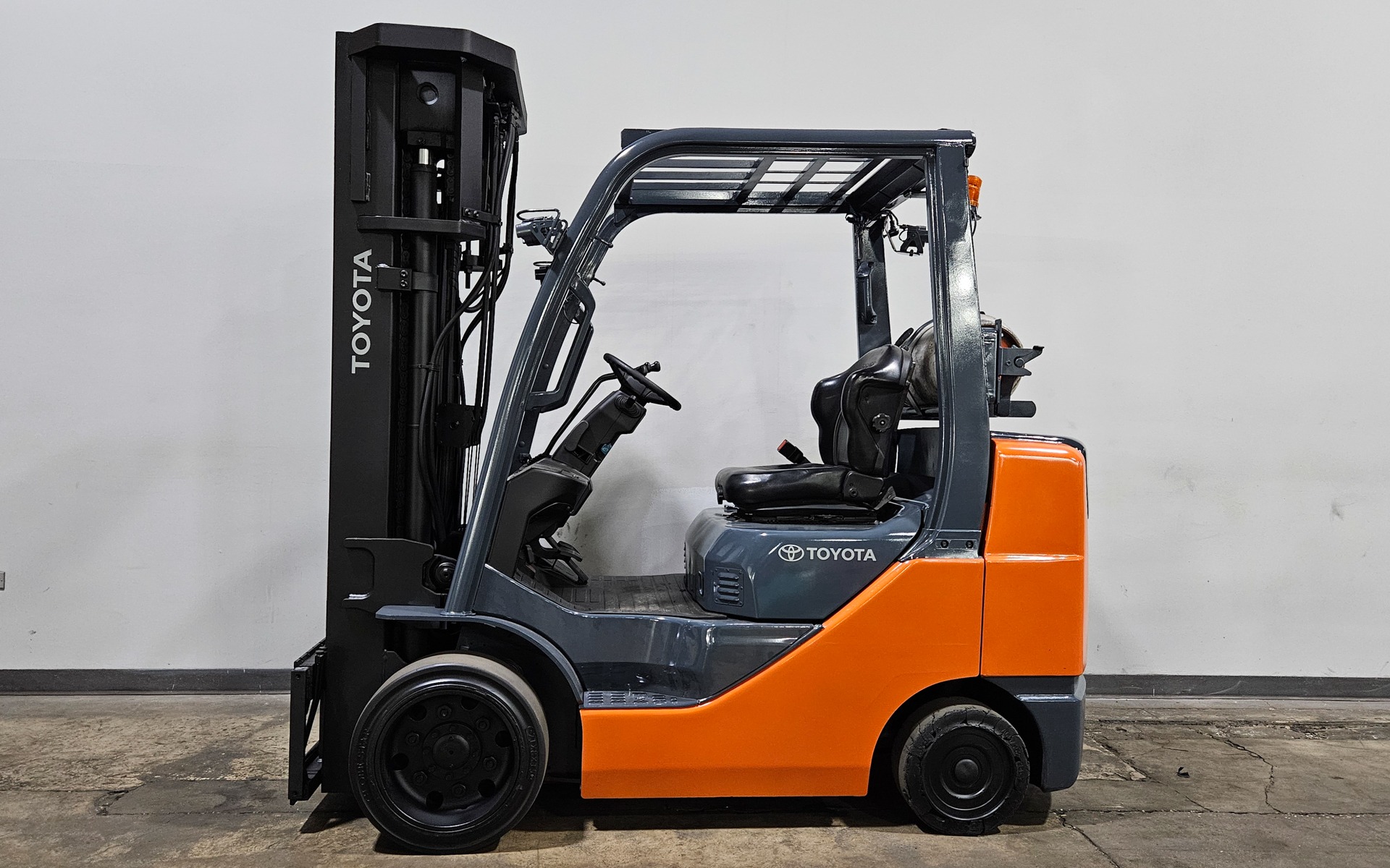 2018 TOYOTA 8FGCU30