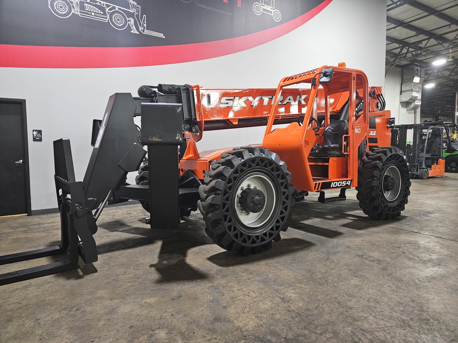 2016 SKYTRAK 10054 - 123Forklift