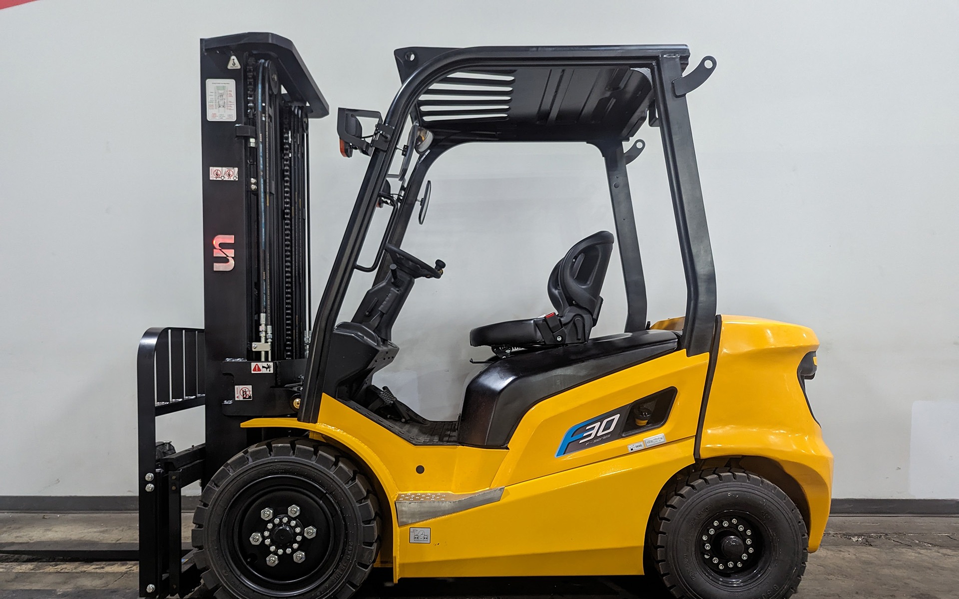 2024 UN FD30T