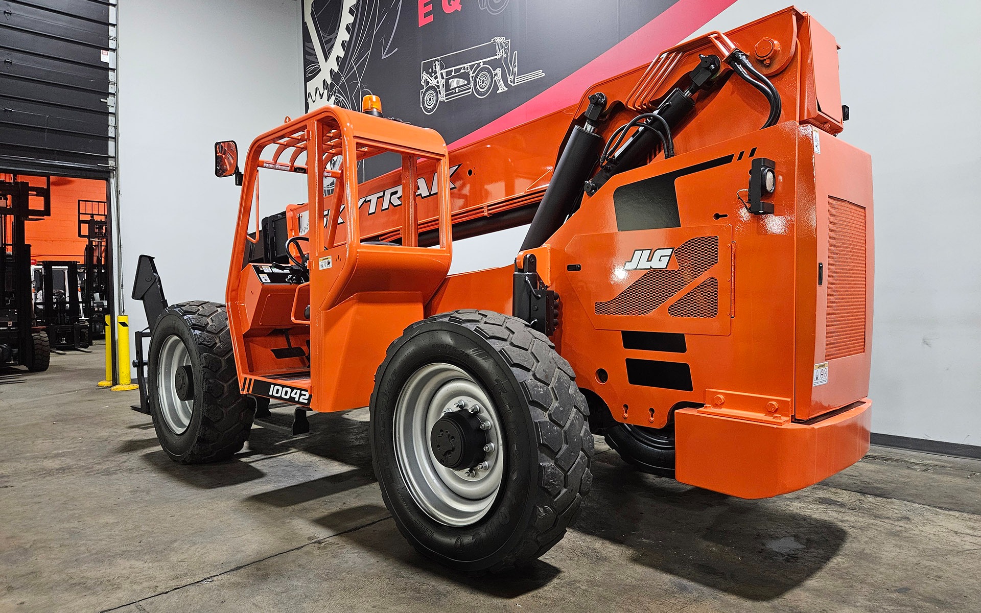 2015 SKYTRAK 10042 - 123Forklift