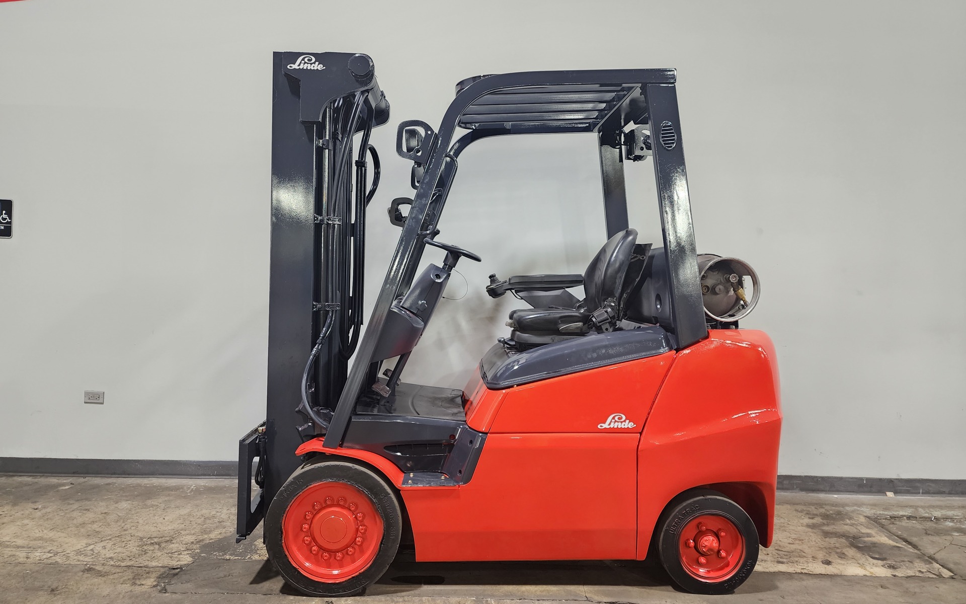 2017 LINDE H27CT