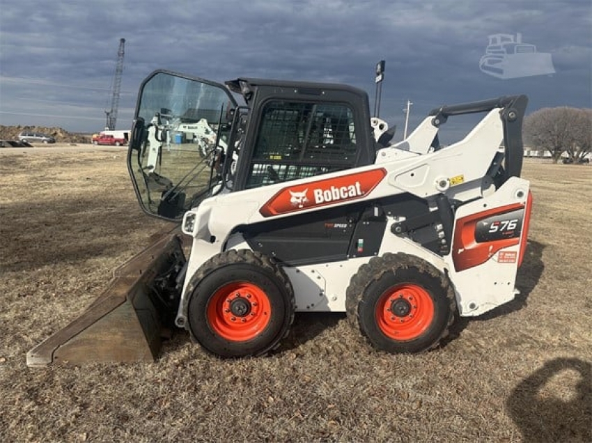 2021 BOBCAT S76