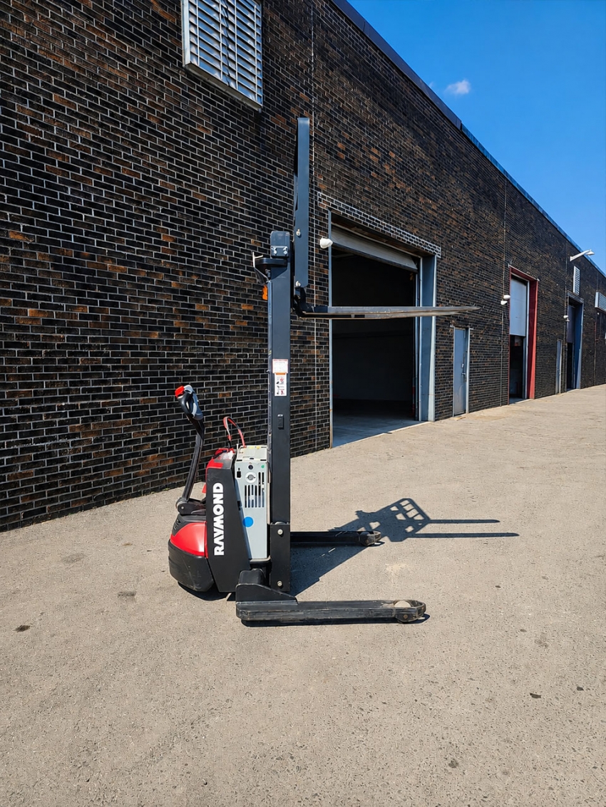 2019 Raymond Stacker Walk-behind Forklift 2500lbs Cap. – Low Hour - 123Forklift