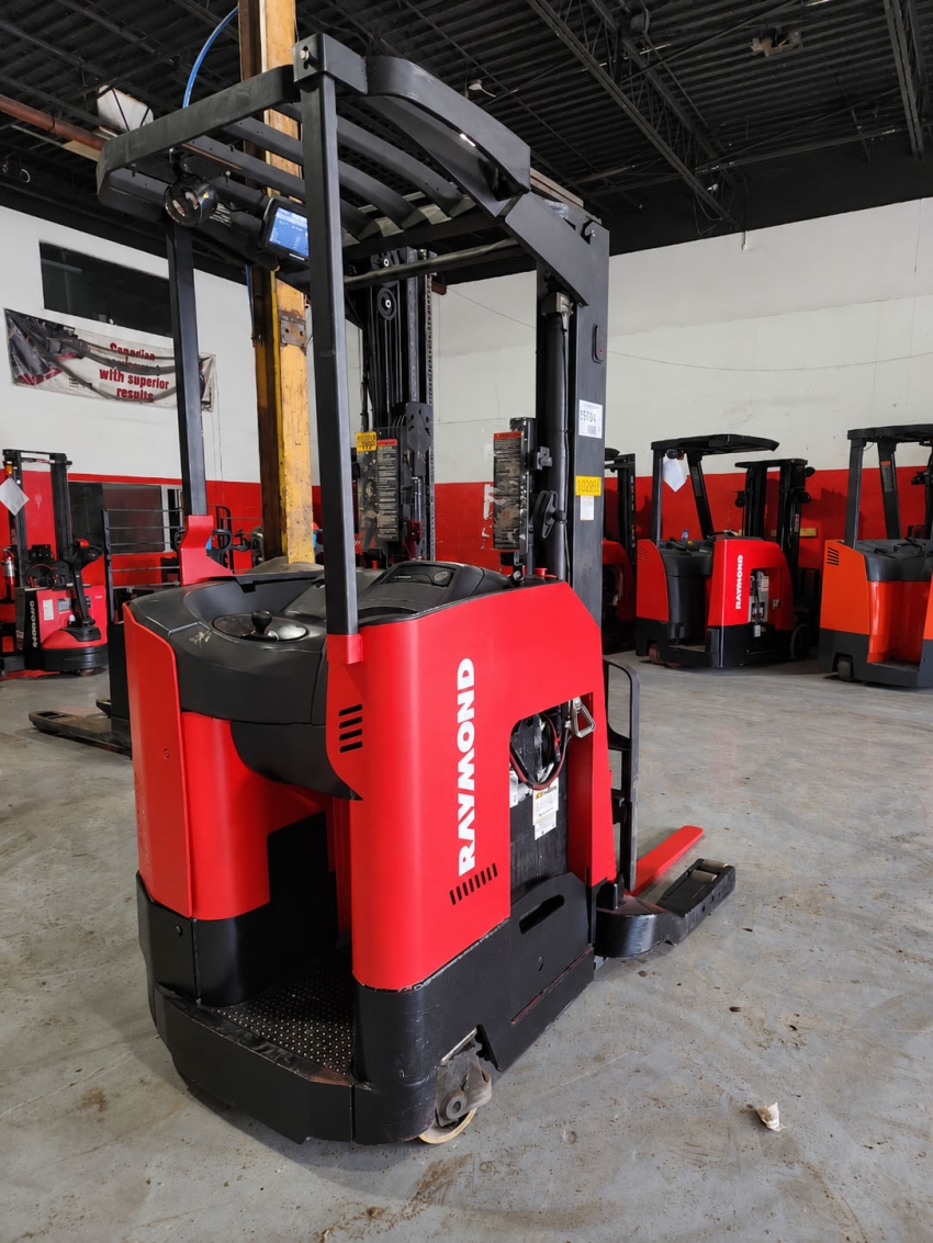 2021 Raymond 3,500lb Reach Truck - 3-Stage Mast w/ Side-Shifter   - 123Forklift