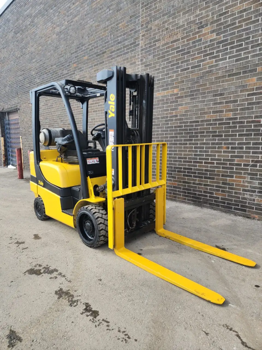 Yale LPG Forklift with 6,000lbs Cap...