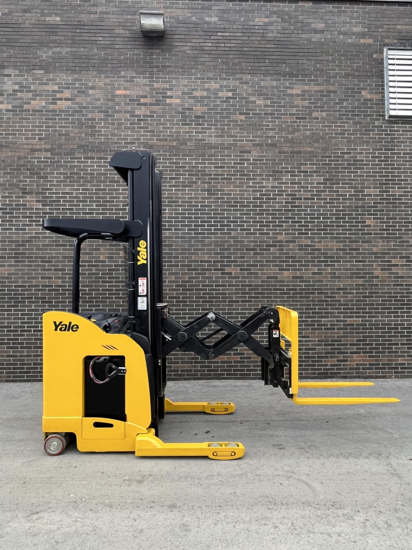 2010 YALE Double Deep Reach 3000lbs...
