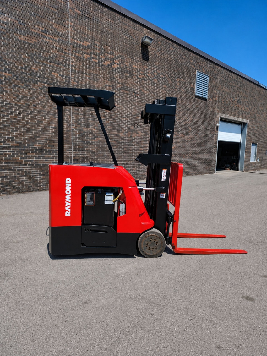 Raymond Dock Stocker Forklift with 3,500lb Capacity - 123Forklift