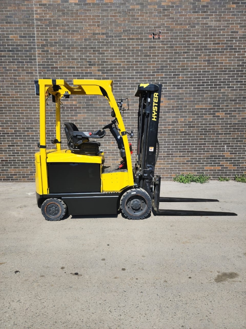 2021 Hyster Electric Forkliftt. 6000lbs Cap. 3 Stage W Side-Shift - 123Forklift