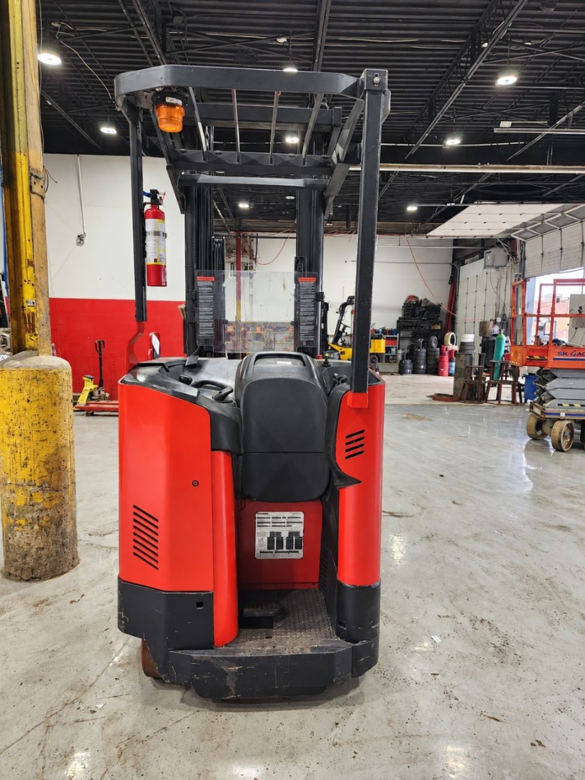 Raymond Deep Reach with 3,200 LB Capacity, 3-Stage Mast w/ Side-Shifter - 123Forklift