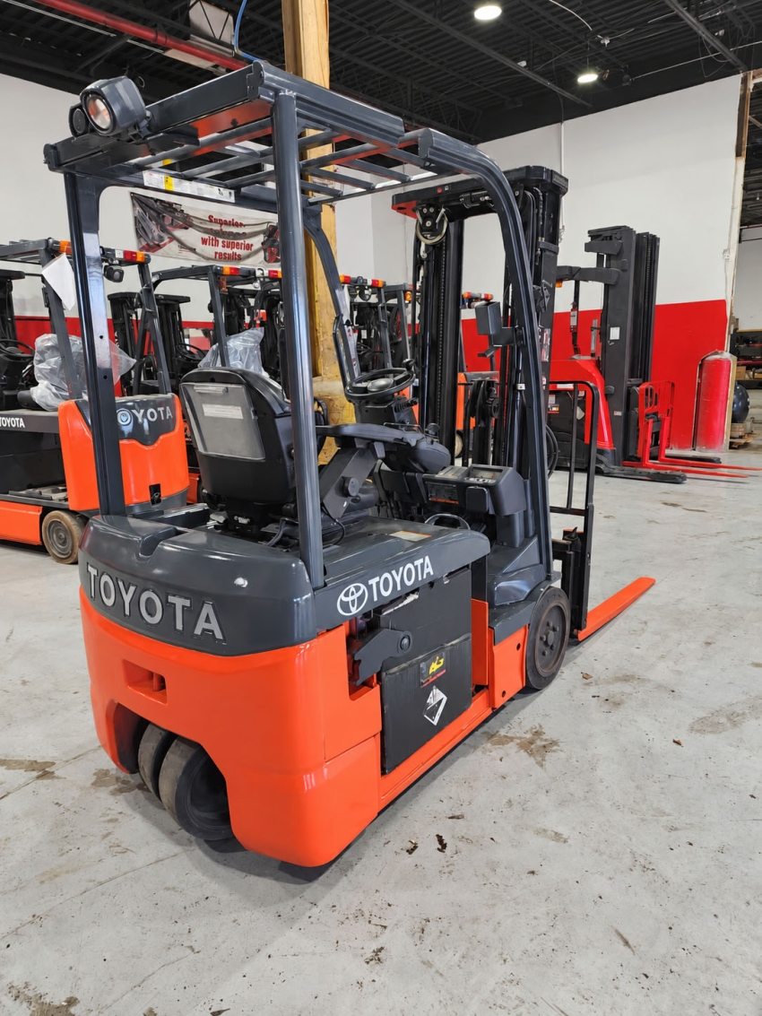 2018 Toyota Electric with 3,500lbs Cap. 3-stage Mast with Side-shifter - 123Forklift
