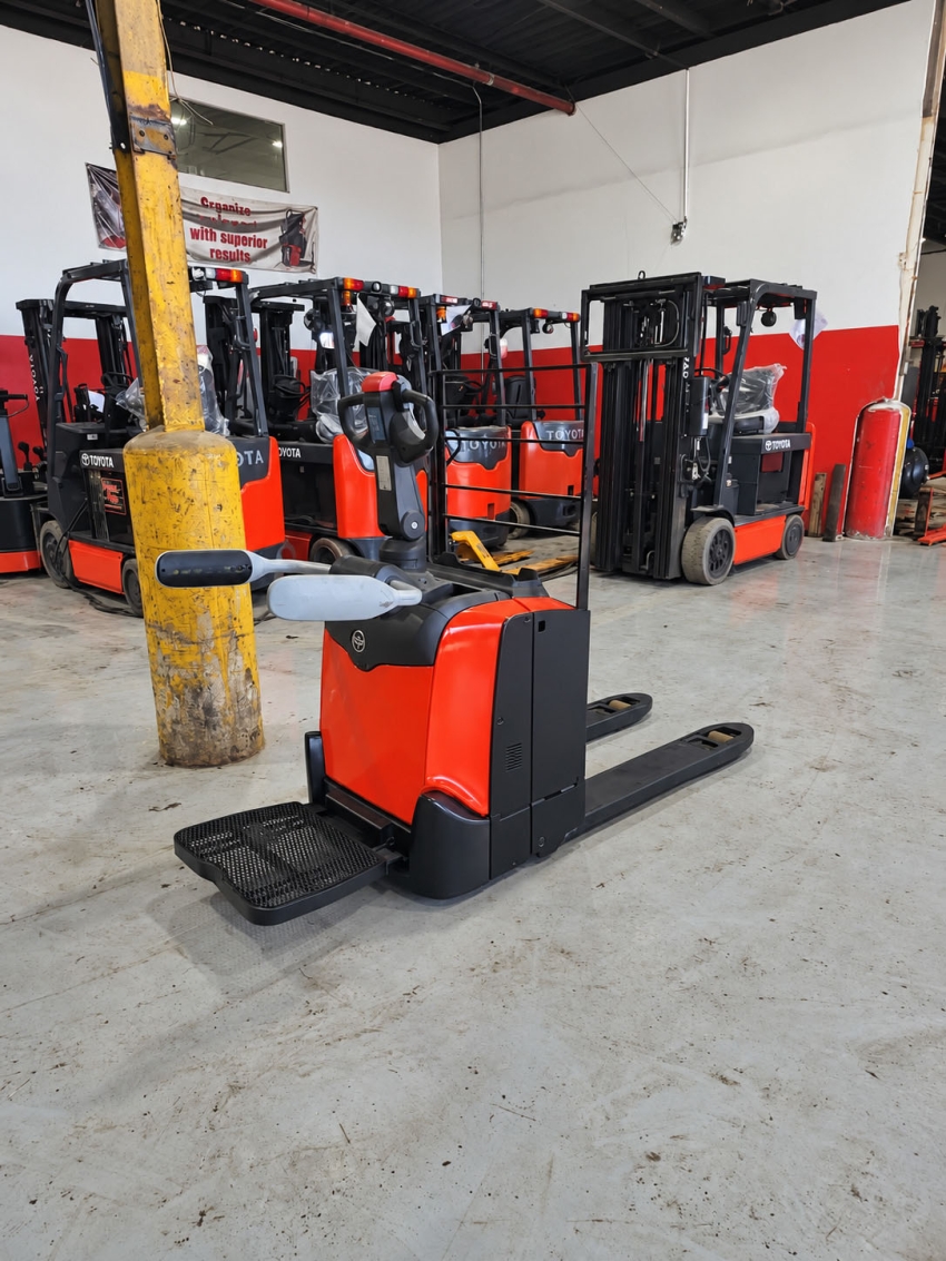 2023 Ride-On BT Pallet Jack 4,500lbs. with New Battery - 123Forklift