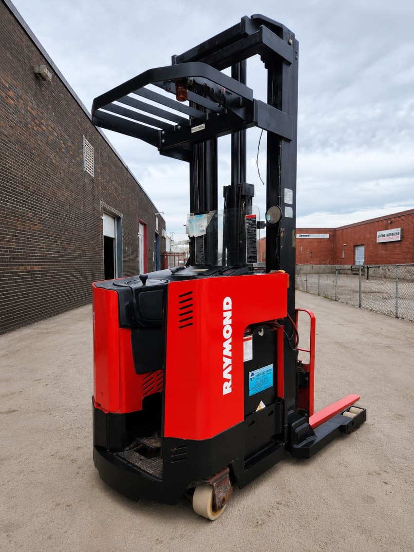 Raymond Deep Reach Forklift with 3,000lb Capacity - 123Forklift