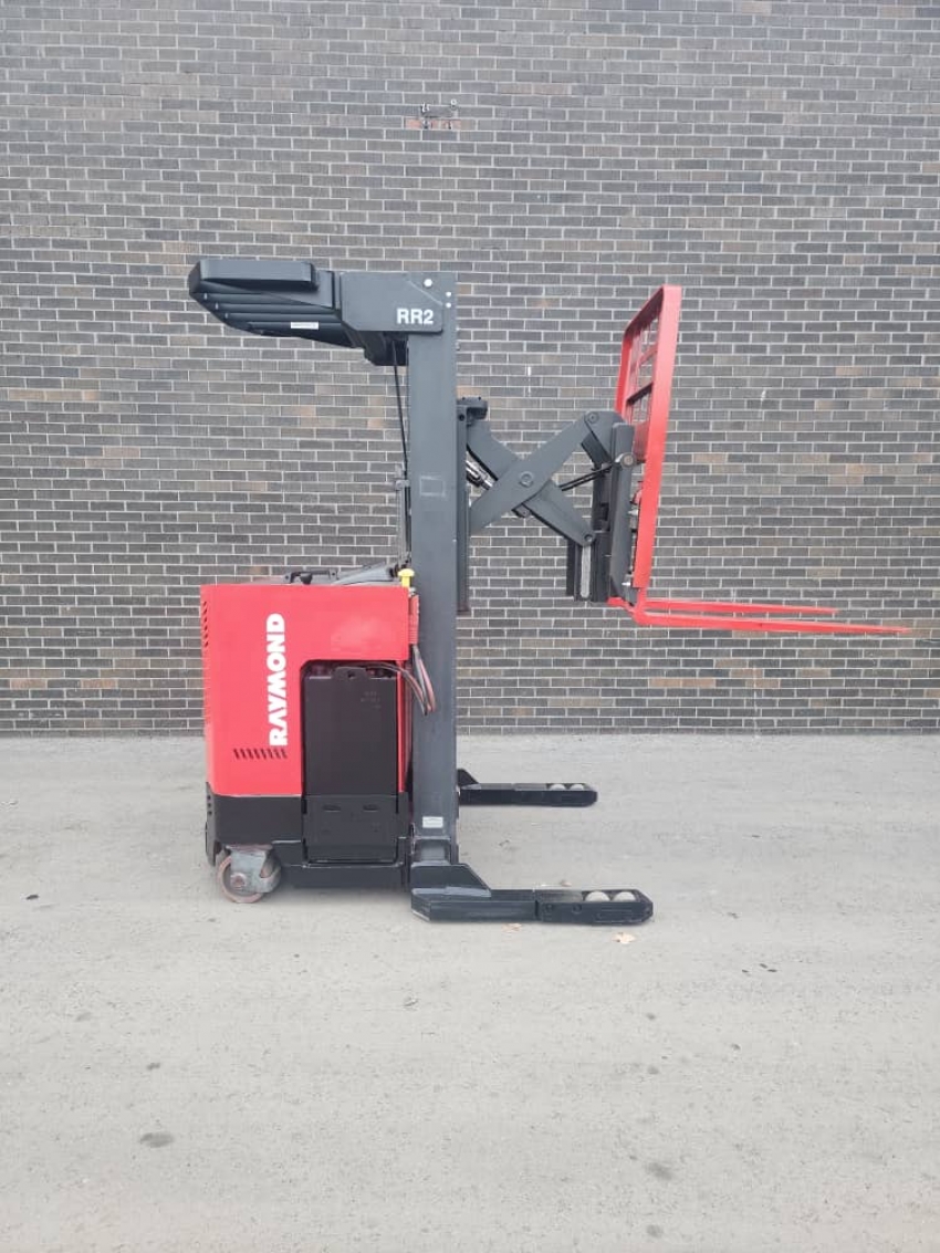 Raymond Electric Reach Forklift. 30...