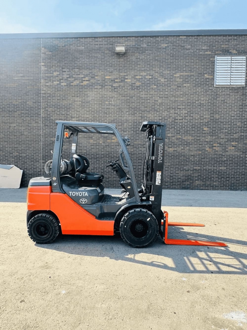 2022 Toyota 5000lbs Cap. Outdoor Pr...