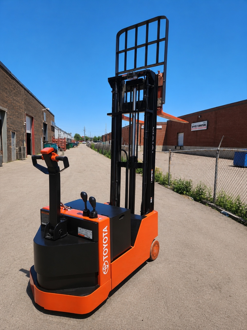 2020 Toyota  Electric Counterbalance Stacker with 2,500 lbs. Capacity and 3-Stage Mast - 123Forklift