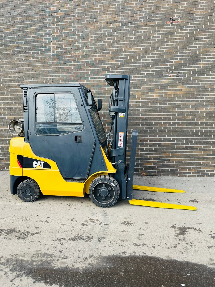 2015 Caterpillar LPG Forklift 5000lbs Cap. 3 Stage Heated Cab - 123Forklift