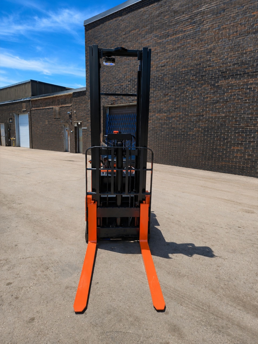 2020 Toyota  Electric Counterbalance Stacker with 2,500lb Capacity and 3-Stage Mast  - 123Forklift