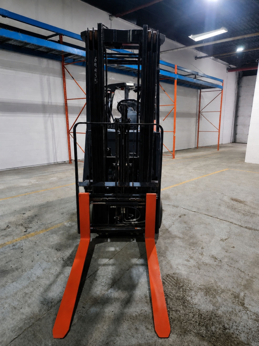 2018 Toyota 4-Wheeler Electric Forklift with 3,000lbs. Capacity, 3-stage Mast w/ Side-shift - 123Forklift