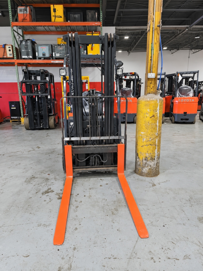 Toyota Electric Forklift with 3,000lbs Cap. - 3-stage Mast w/ side-shifter - 123Forklift