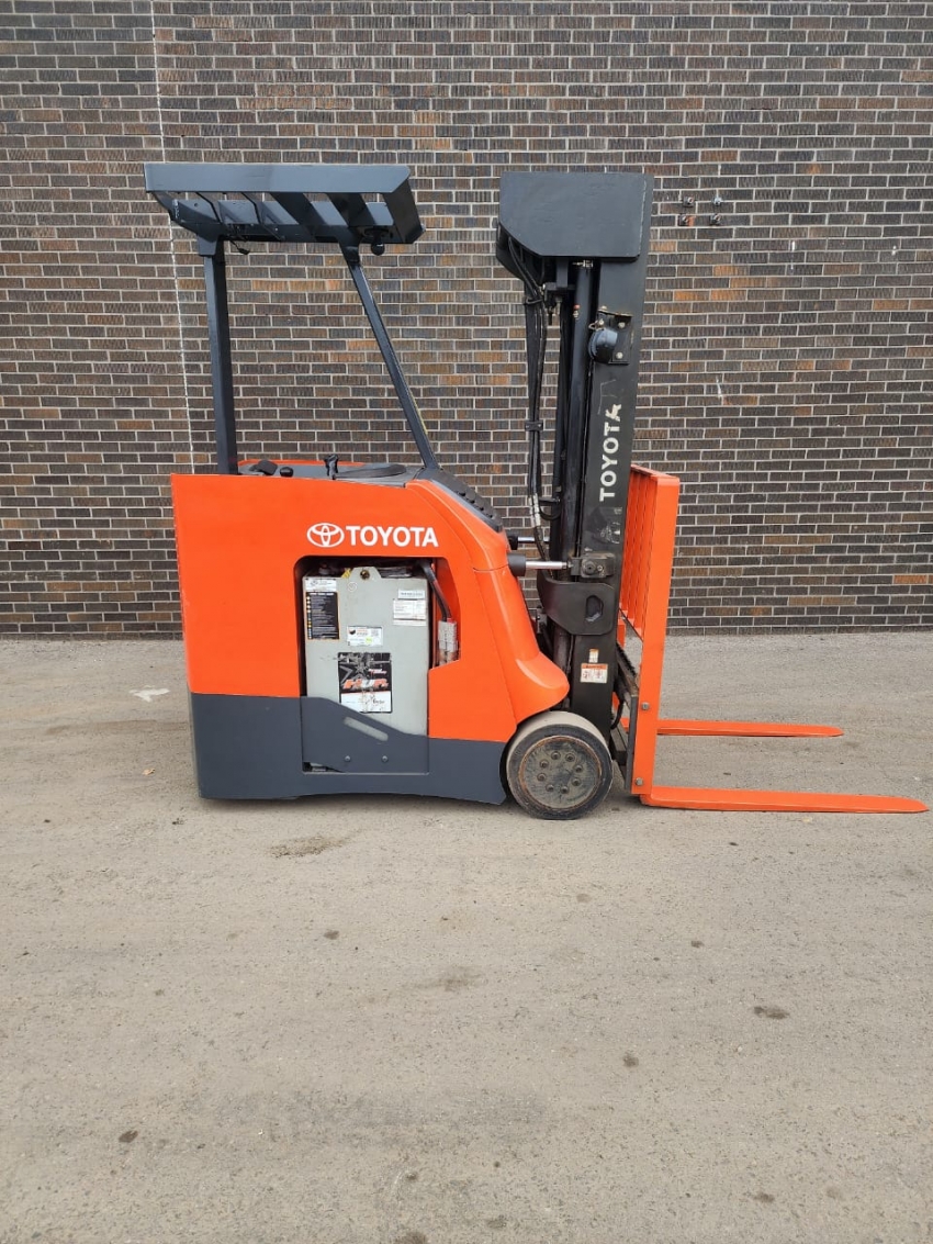 2020 Toyota Electric Dock Stocker Stand Up Forklift with 3,000lbs Cap 4-stage with Side-shift - 123Forklift