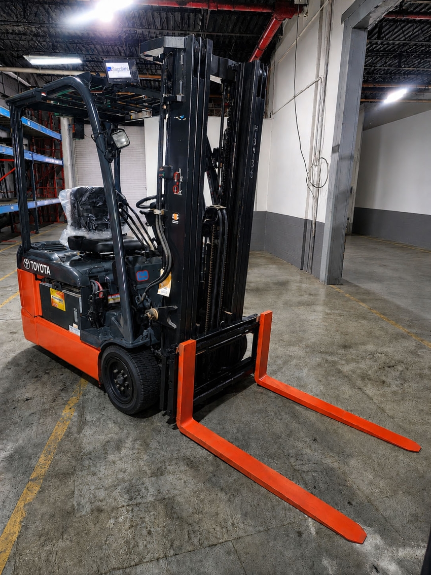 2017 Toyota Electric 3-Wheeler Forklift with 4,000lbs. Capacity, 3-Stage Mast with Side-Shifter - 123Forklift