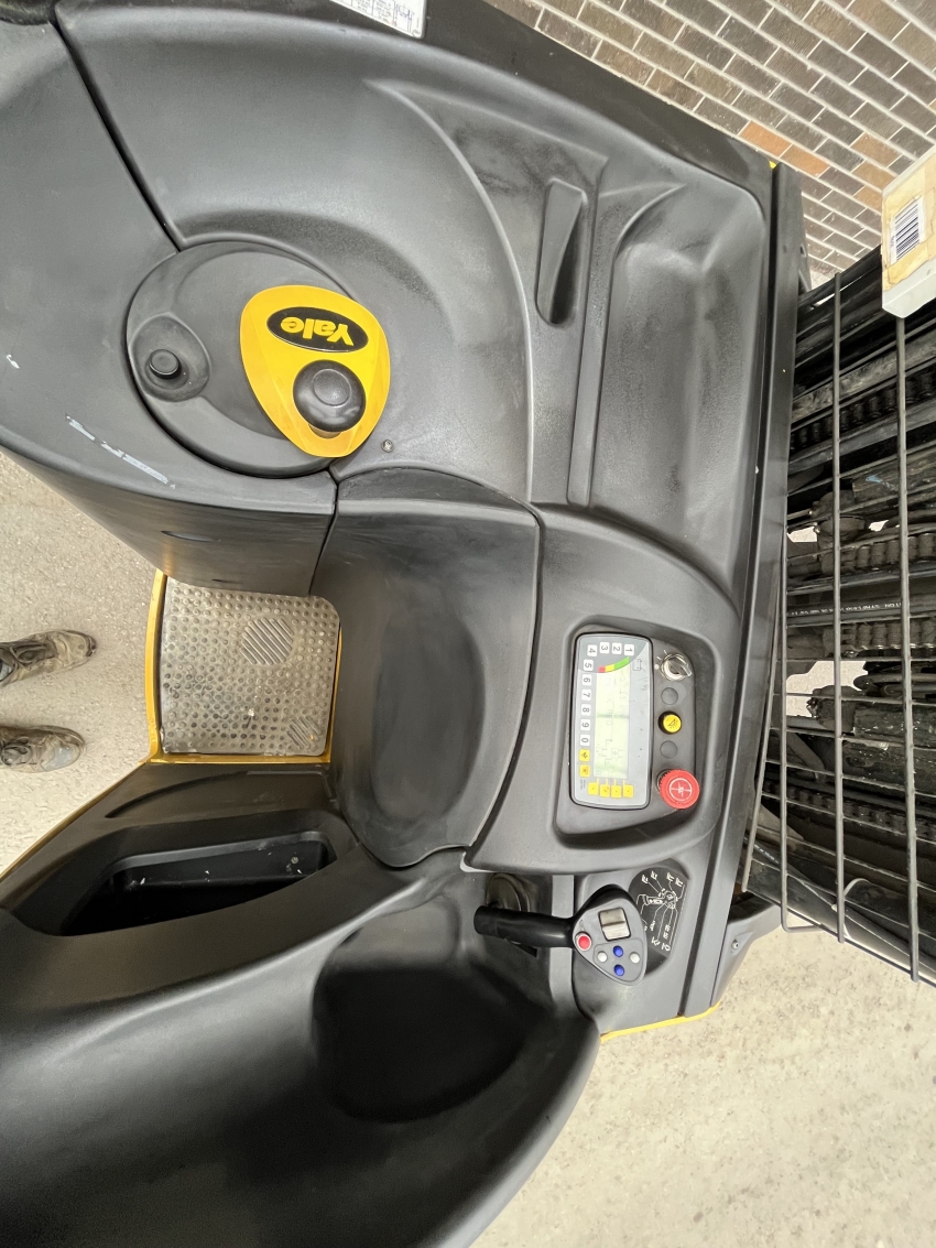 2010 YALE Double Deep Reach 3000lbs Cap W Side-Shift - 123Forklift