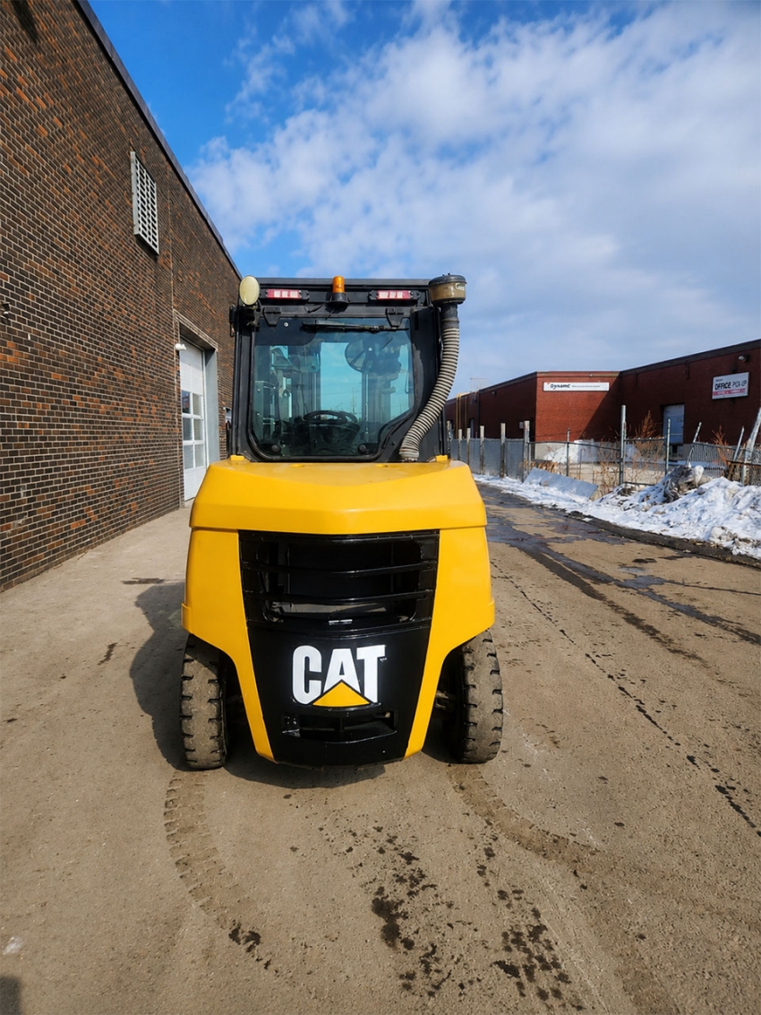 Caterpillar Diesel Forklift 10,000 lb Capacity with Side-shift and Fork-positioner - 123Forklift